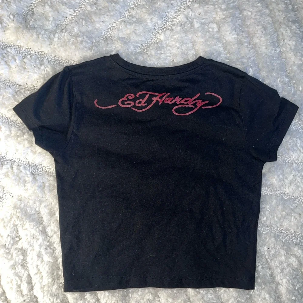 Ed Hardy T-Shirt with Skull and Flames Design - Picture 2 of 3